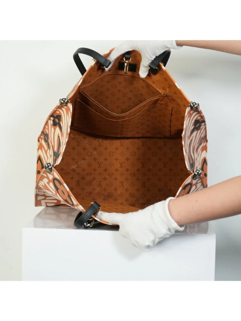 Louis Vuitton Onthego MM LV Crafty Tote Bag Caramel Cream Black Monogram